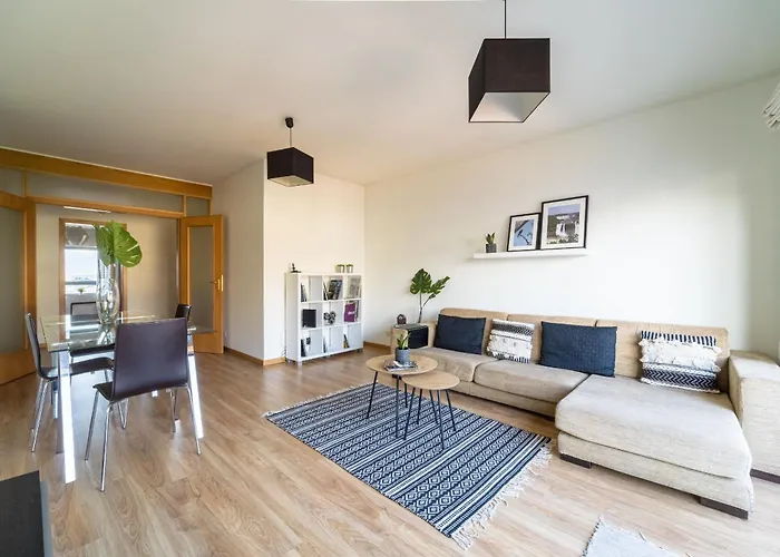 Appartement Espirito Santo - T4 Familiar - *